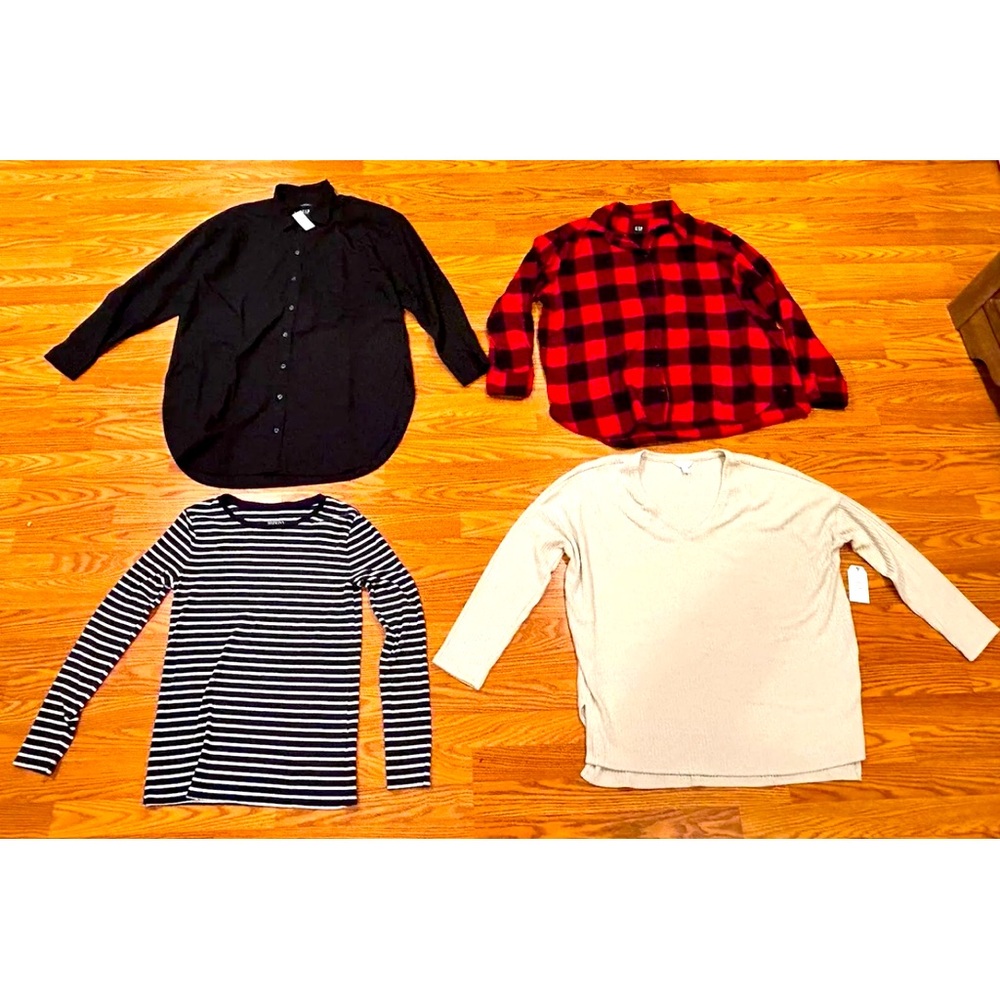 Women's Large GAP & Time & Tru SET OF 4 Button Up & Long Sleeve Shirts NWT